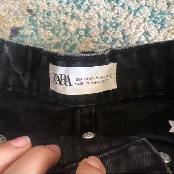 Zara high waisted washed black jean shorts size 2 - Picture 3 of 3